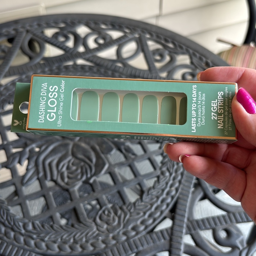 New! Dashing Diva Gloss Gel Nail Strips - Jedi Jade